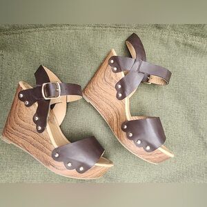 Diba Holly Wedge Sandal in Brown- ladies size 8